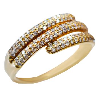Ασημένιο δαχτυλίδι σε χρυσή επιμετάλλωση με λευκές πέτρες.